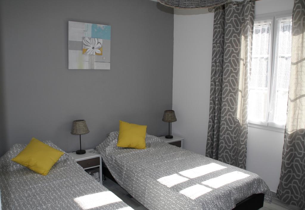 Gite De Roches Hibou Seigy エクステリア 写真